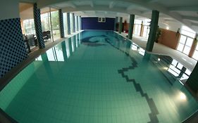 Hotel Daisy Budget